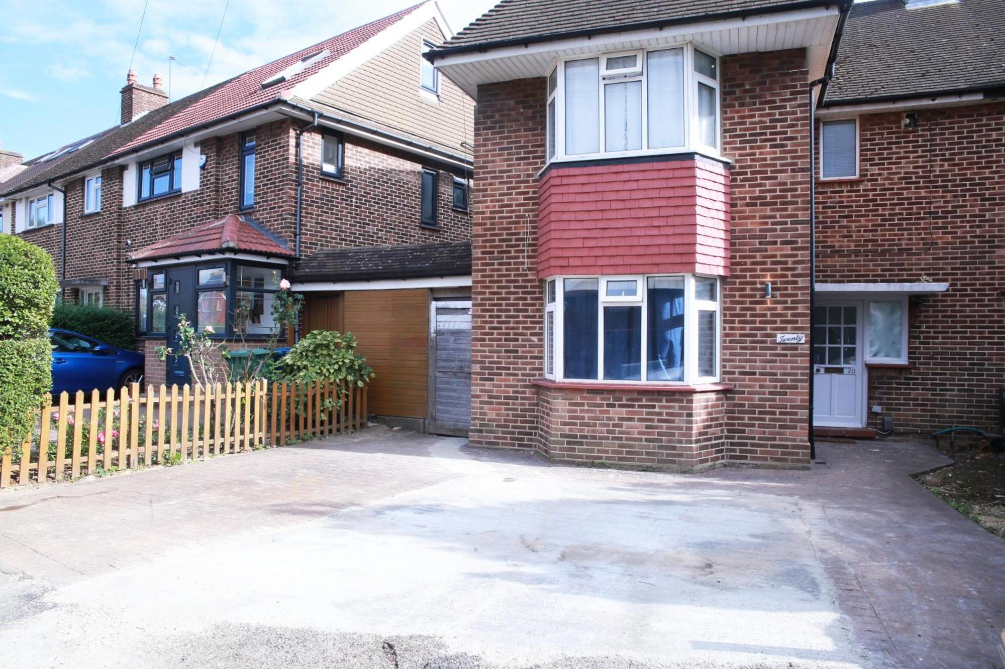 Apartament Lovely With Free Parking On Premises. Londra
