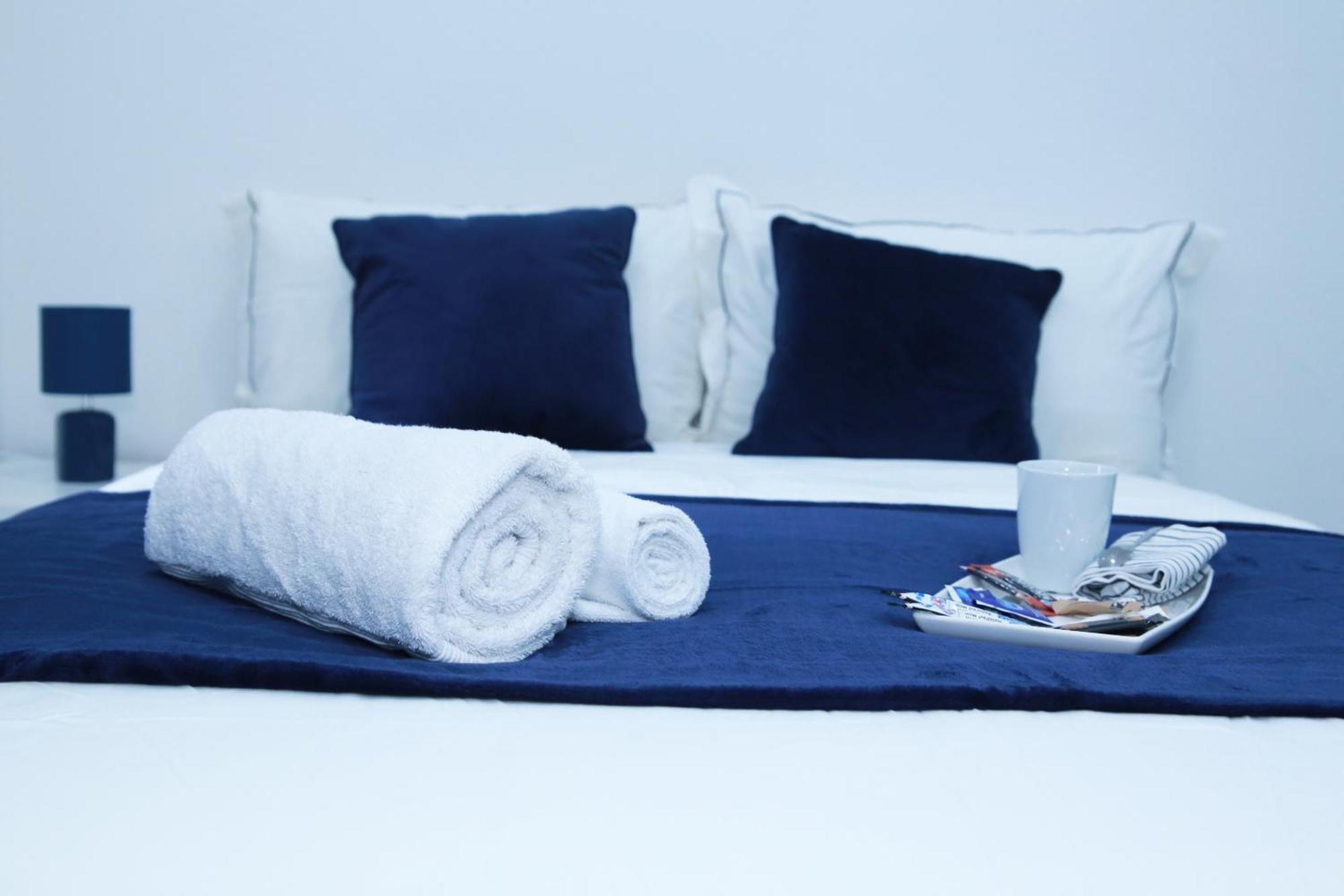 Lovely With Free Parking On Premises. Apartament *